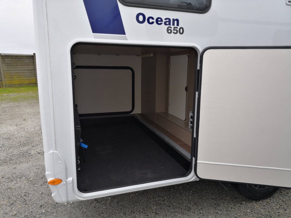 Capuchina Blucamp Ocean 650 A - Imagen 6